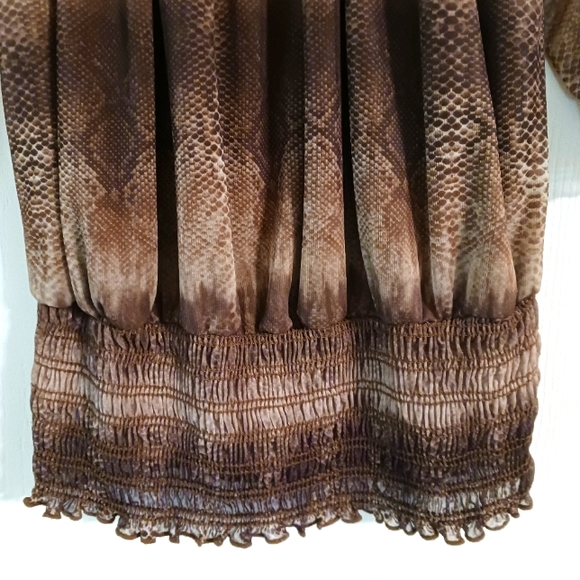 Cha Cha Vente Boho top Sheer sleeves Snake print Ruched hemline sz PS  Office - Picture 2 of 6